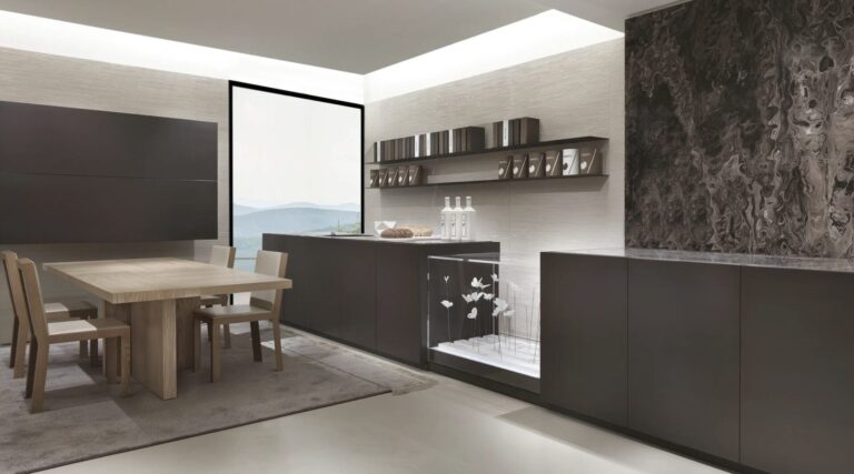 Italian Luxury Kitchens for Miami & NYC Homes: Cabinetry, Materials & Layout